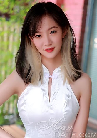 Gorgeous profiles pictures: mature Thai member Dong yao from Shanghai