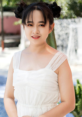 Gorgeous member profiles: Asian member Zhihui(Coco) from Shanghai