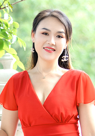 Gorgeous profiles pictures: Zhihui from Chengdu, Thai member for romantic companionship